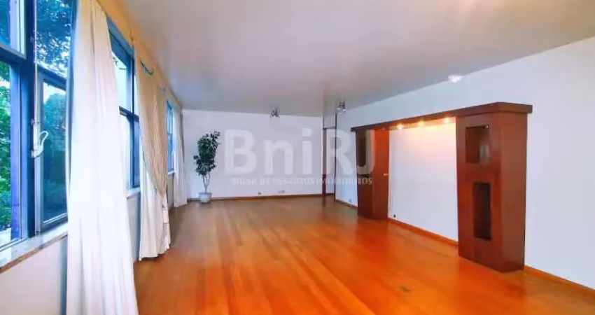Apartamento com 4 quartos para alugar na Rua Moura Brasil, Laranjeiras, Rio de Janeiro