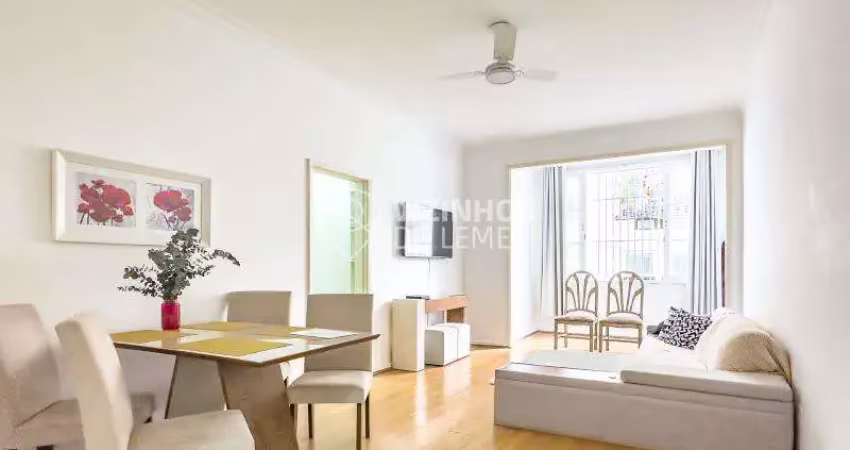 Silencioso e iluminado no leme, 101m² de charme e conforto