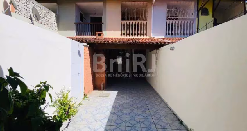 Casa com 2 quartos à venda na Rua Tocantins, 200, Jardim Excelsior, Cabo Frio