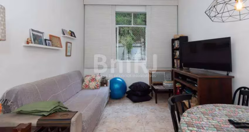 Oportunidade no humaitá ? 2 quartos, ótima localização