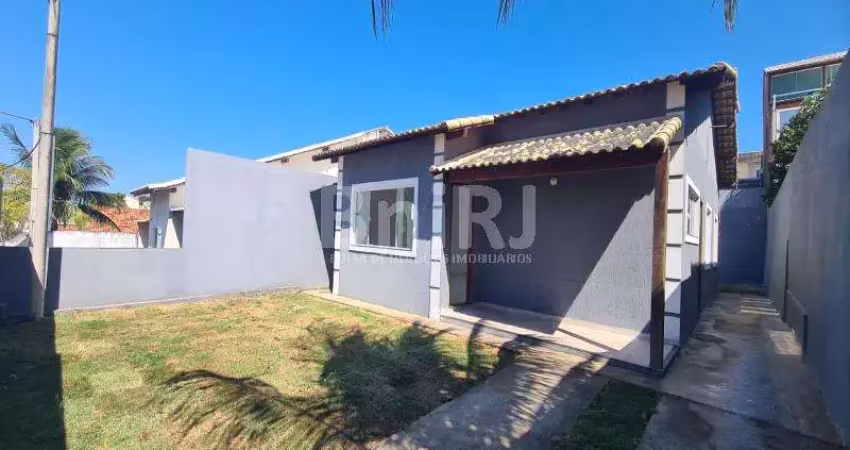 Linda casa linear e independente em condomínio fechado - são pedro da aldeia