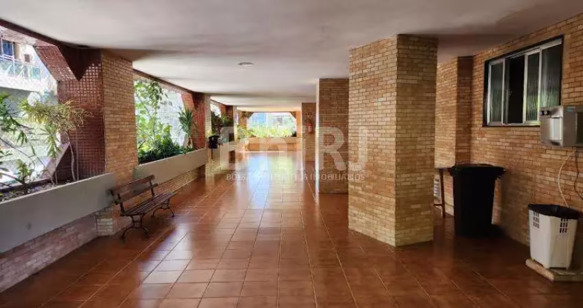 Excelente apartamento ao lado do shopping e metrô !