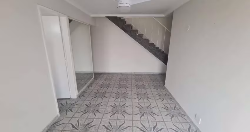 Cobertura!!!!  duplex com 2 quartos, vaga escriturada livre e 2 áreas externas em ramos