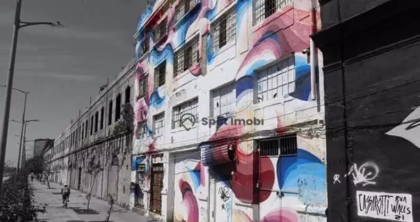 Galpão 17 x 53,50 = 910 m2 na rodrigues alves - porto maravilha! local que mais vai receber investimentos de infraestrutura no centro do rio. 7 milhões. possibilidade de mais 5 galpões ao lado!!!