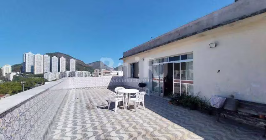 Cobertura linear com 184m² na rua general severiano