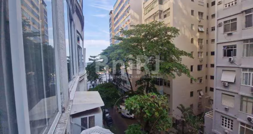Amplo conjugado mobiliado em copacabana ? quadra da praia, reformado, vista mar