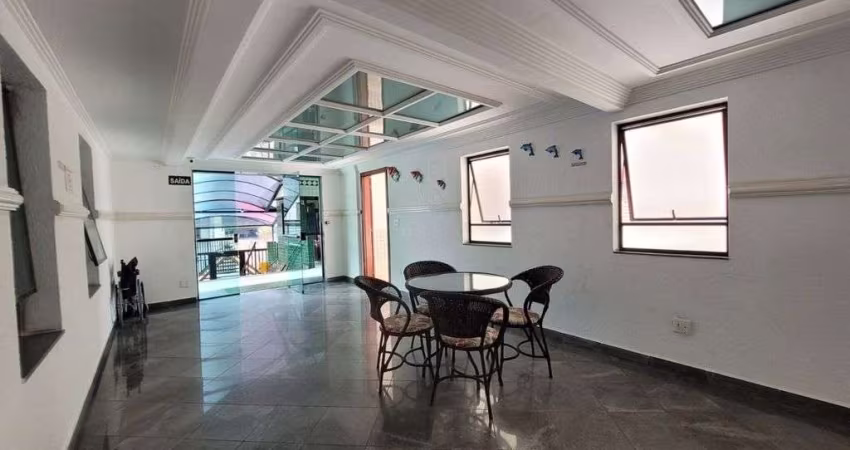 Charmoso Apartamento de 1 Dormitório com Sacada, Área Gourmet e a 250m da Praia.