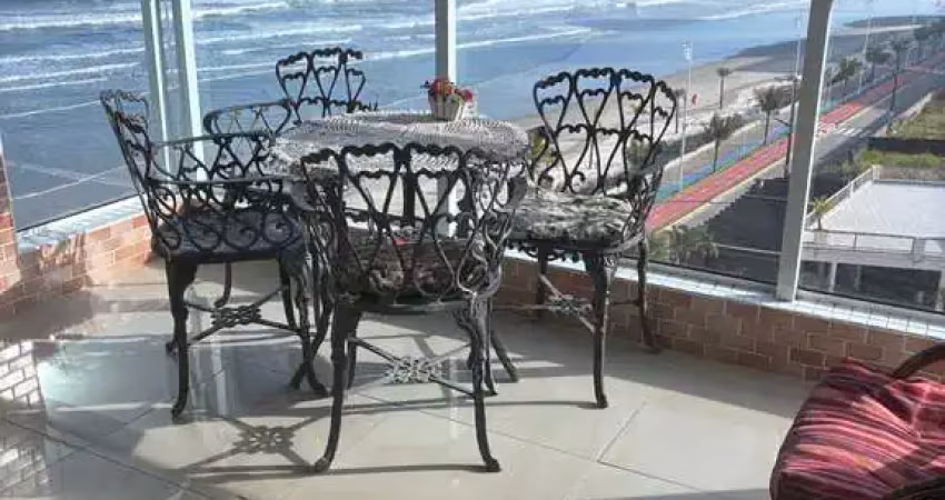 Viva o melhor de mongaguá: apartamento mobiliado com varanda gourmet'