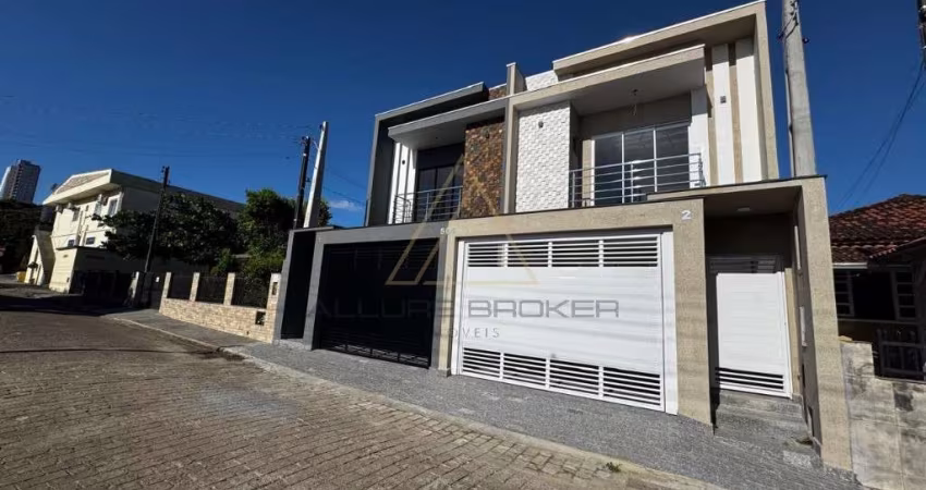 Imperdível oportunidade de adquirir casa com 3 quartos e suite no Centro de Penha-SC, 135,23m² e 2 vagas de garagem