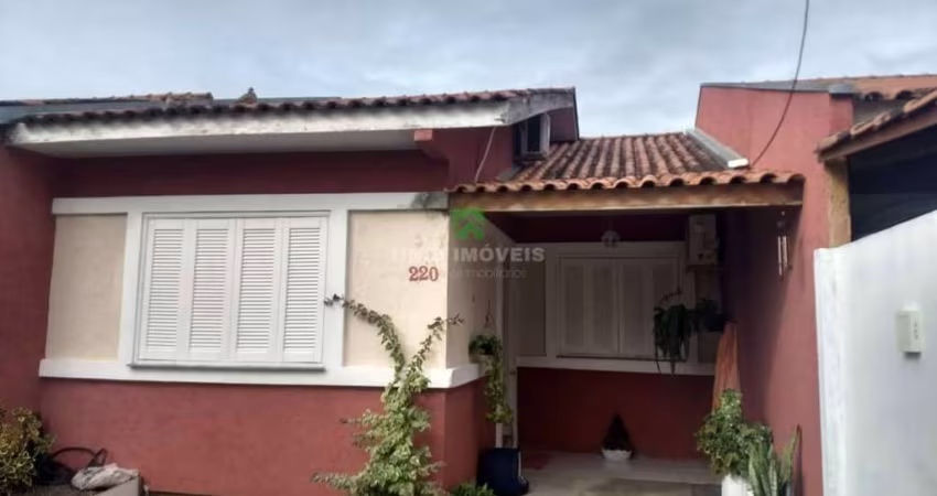 Imperdível oportunidade: Casa à venda no Moradas do Sul em Porto Alegre-RS, bairro Hípica, 3 quartos, 2 salas, 1 banheiro, 1 vaga de garagem!