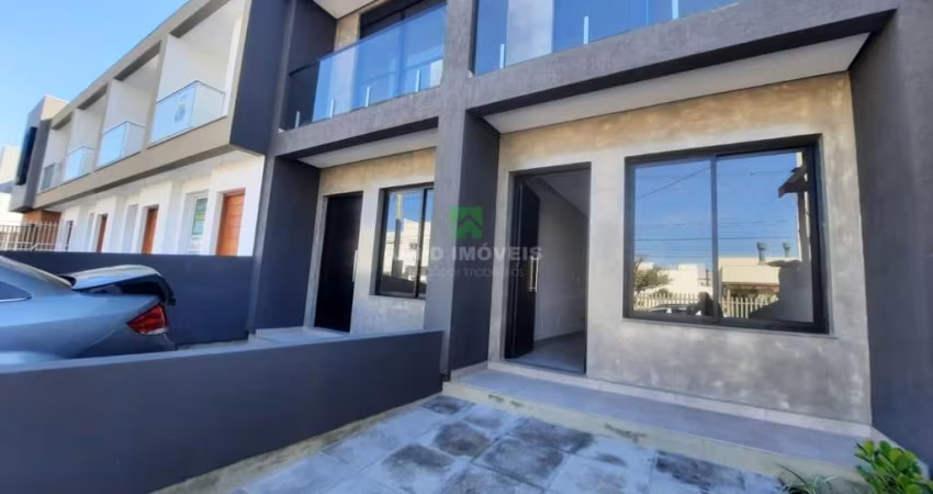 sobrado com ótimo acabamento composto por 2 dormitórios sendo 1 suíte com sacada, living 2 ambientes, lavabo, área de serviço, pátio privativo, churr