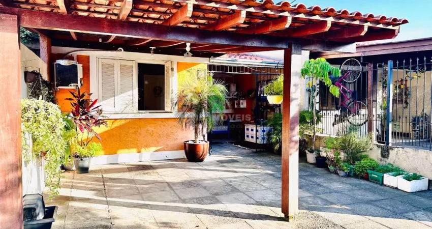 casa térrea no loteamento Moradas do Sul, um residencial de referência no bairro Hípica zona sul de Porto Alegre. O imóvel conta com 3 dormitórios, a