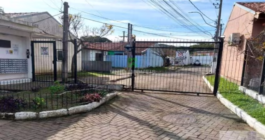 Oportunidade Única: Casa em Condomínio no Guarujá, Porto Alegre-RS - 1 Quarto, 1 Sala, 1 Banheiro e 1 Vaga de Garagem - 33m²!