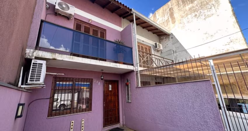 Imperdível Casa à Venda em Porto Alegre-RS, no Bairro Hípica: 3 quartos, 1 sala, 3 banheiros, 2 vagas, 93,78 m².