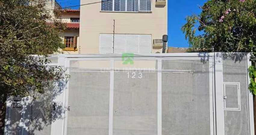 Espetacular casa à venda em Porto Alegre-RS, 4 quartos, 2 suítes, 2 salas, 4 banheiros, 2 vagas, 233,50 m² em Ipanema.