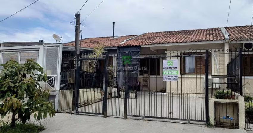 Casa TÉRREA com PISCINA, PÁTIO, 2 VAGAS, 2 QUARTOS