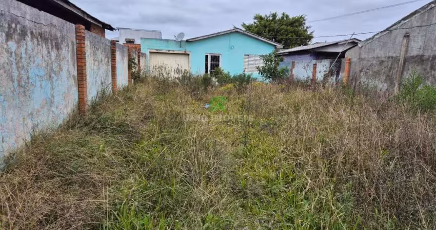 Imperdível oportunidade de adquirir casa com 2 quartos, 1 sala, 1 banheiro e 2 vagas de garagem em -rs!
