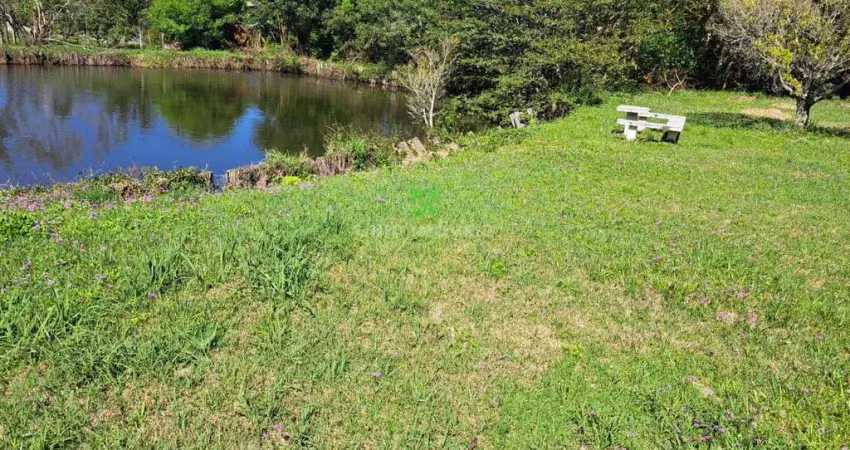 Sítio à venda em porto alegre-rs, bairro são caetano: natureza exuberante e conforto único aguardam por você!