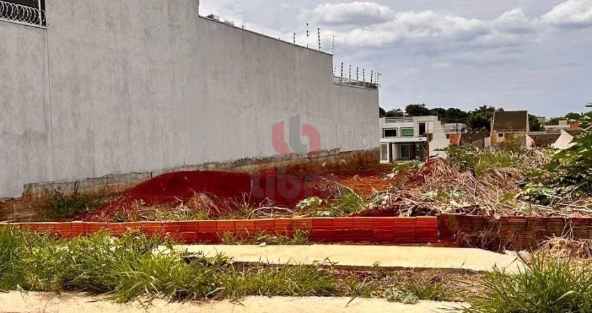 Terreno a venda  no bairro Jardim Paraizo.