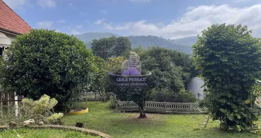 Linda Casa 1.375m terreno com 469m construção