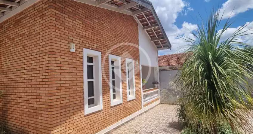 Casa de esquina no Parque Franceschini em Sumaré, com 180 m2, 3 dormitórios sendo 1 suíte. codigo: 109977