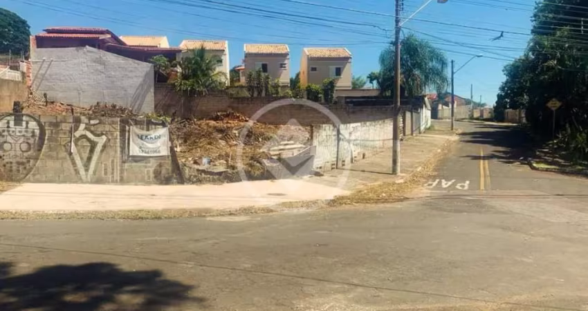 Terreno de 666m² esquina com Rua Afonso Celso Figueiredo no Bairro Parque São Quirino, Campinas codigo: 59884