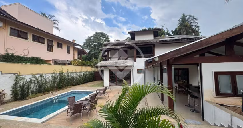 Casa com 319 m2 em condomínio fechado, com 4 dormitórios sendo 3 suítes, com super área gourmet, academia e piscina codigo: 109865