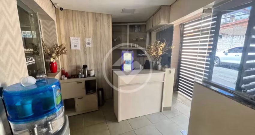 Lindo salão de beleza no bairro Duque de Caxias, completo, com mais de 5.000 clientes cadastrados, sala anexa comercial e no subsolo duas casas perfeitas para Airbnb. codigo: 104875