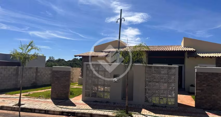 LINDO SOBRADO EM CHAPADA DOS GUIMARÃES, 2 SUÍTES, 125M² DE ÁREA CONSTRUÍDA, 290M² DE TERRENO, PRÓXIMO A PRAÇA. codigo: 70093