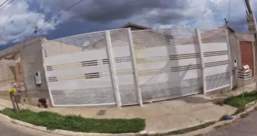 Casa Santa Terezinha com edícula no fundo codigo: 92259