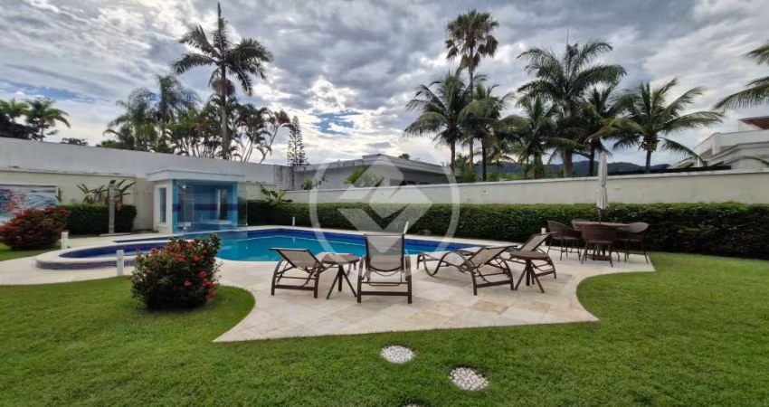 Linda Casa a venda condominio Jardim Acapulco Guarujá SP codigo: 111639