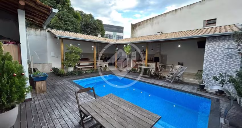 Casa de 360m2 no Bairro Cidade Nobre codigo: 105140