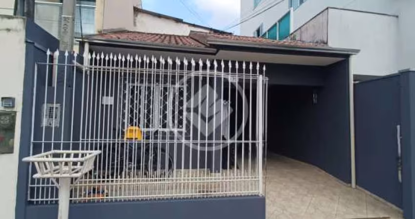 CASA (com 2 quartos + 3 kitnets)OPORTUNIDADE DE MORADIA E RENDA EM BALNEÁRIO CAMBORIÚ - SC! 