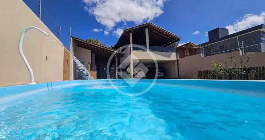 Linda Casa de 3 quartos com piscina na Enseada Azul codigo: 85894