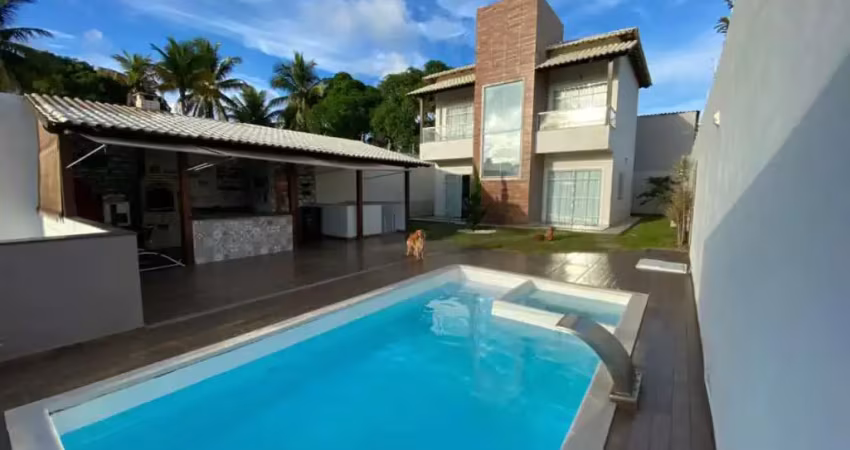 Casa duplex com 3 quartos sendo 1 suite, 3 vagas na garagem. codigo: 83266