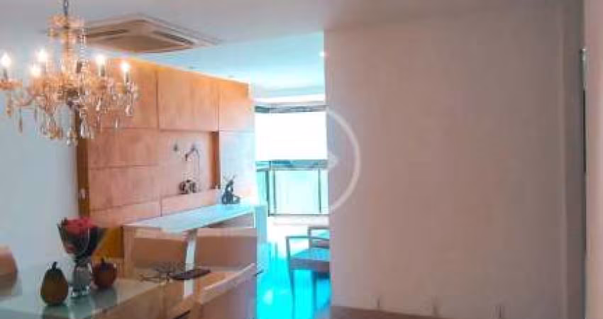 Apartamento de Luxo na Primeira Quadra da Praia da Costa – Porteira Fechada e Exclusividade! 3 quartos codigo: 79144