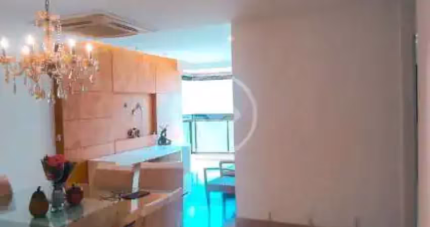 Apartamento de luxo na primeira quadra da praia da costa – porteira fechada e exclusividade! 3 quartos codigo: 79144