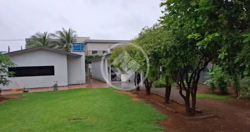 Vende-se Duas Casas em Amplo Terreno - Sorriso/MT codigo: 106121