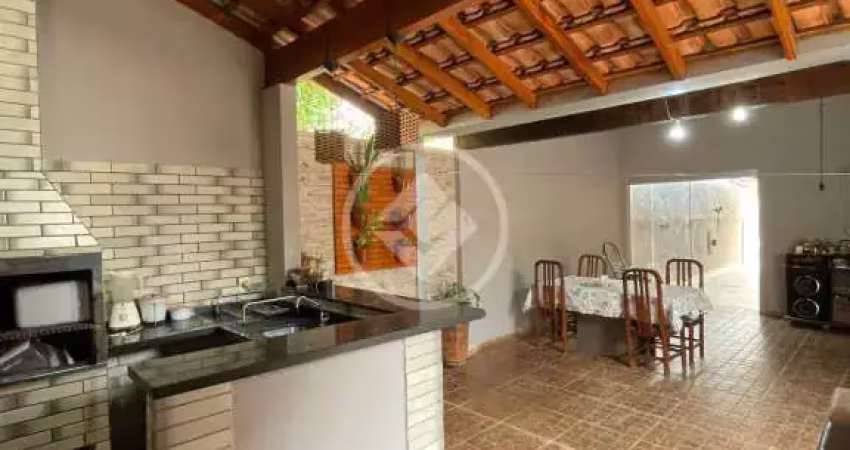 Casa linda e espaçosa que pode ser transformada em comércio codigo: 86723