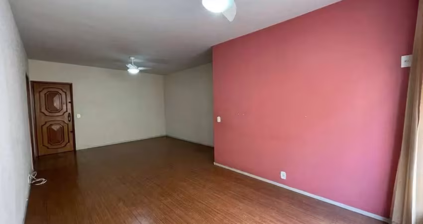 Apartamento espaçoso na alvares de azavedo / icaraí