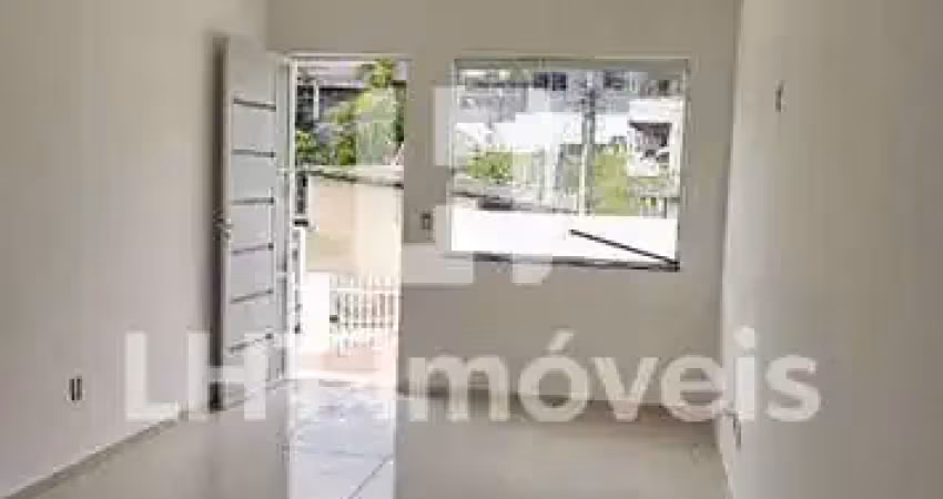 Casa com 2 quartos à venda na Rua Expedicionário José Varela, 136, Colubande, São Gonçalo