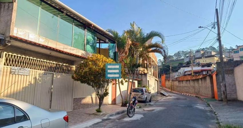 Casa com 3 dormitórios à venda, 180 m² por R$ 250.000,00 - Borboleta - Juiz de Fora/MG