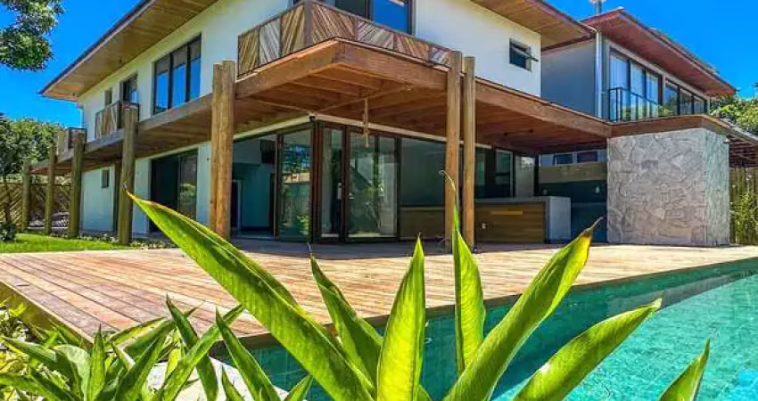Casa à venda 5 suítes condomínio alto padrão praia do forte