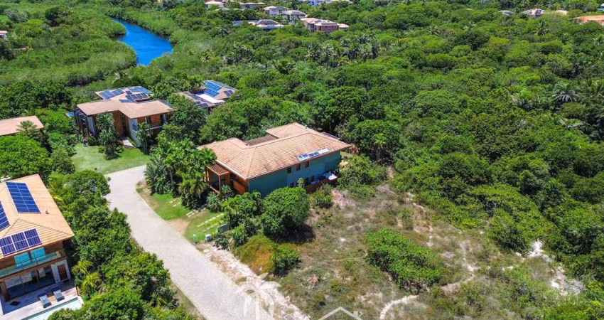 Lote no Condomínio Enseada do Castelo em Praia do Forte Alto Padrão 700m2