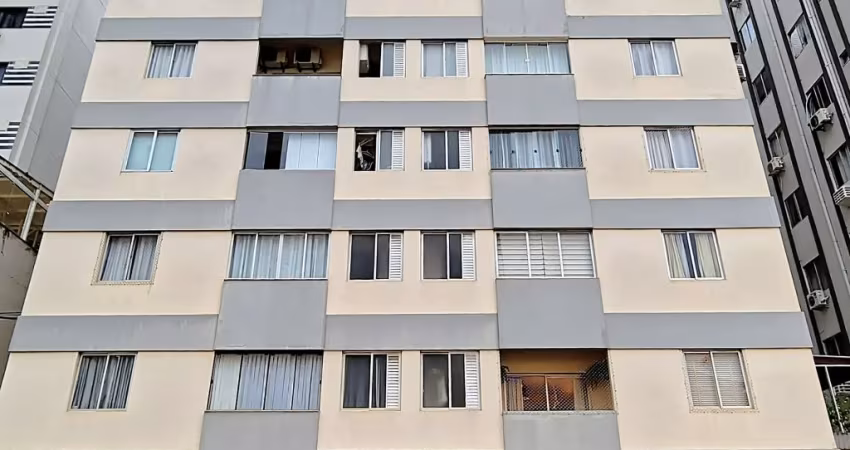 Apartamento para aluguel anual - Av. Brasil - 50m da praia.