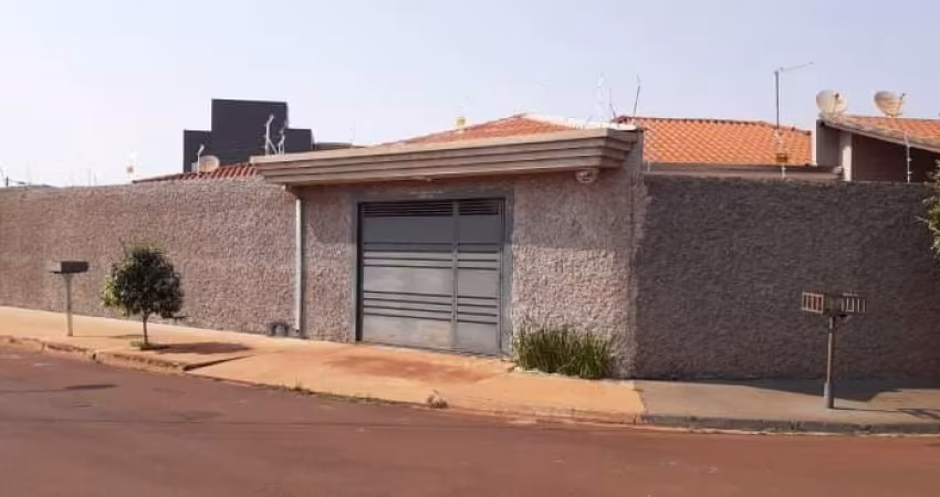 EXCELENTE CASA EM PRADÓPOLIS SP