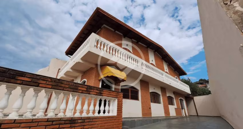 Casa à venda no bairro Colina dos Pinheiros em Valinhos/SP codigo: 54150
