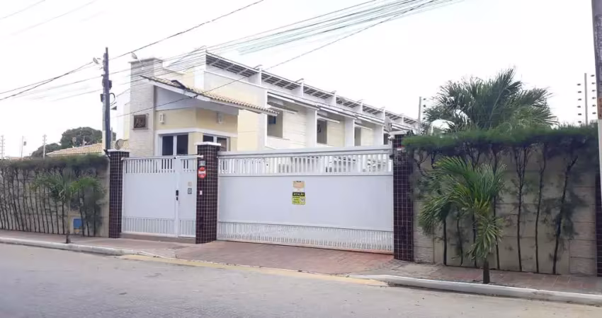 Casa duplex em condomínio na Lagoa Redonda. em Fortaleza, com 3 suítes