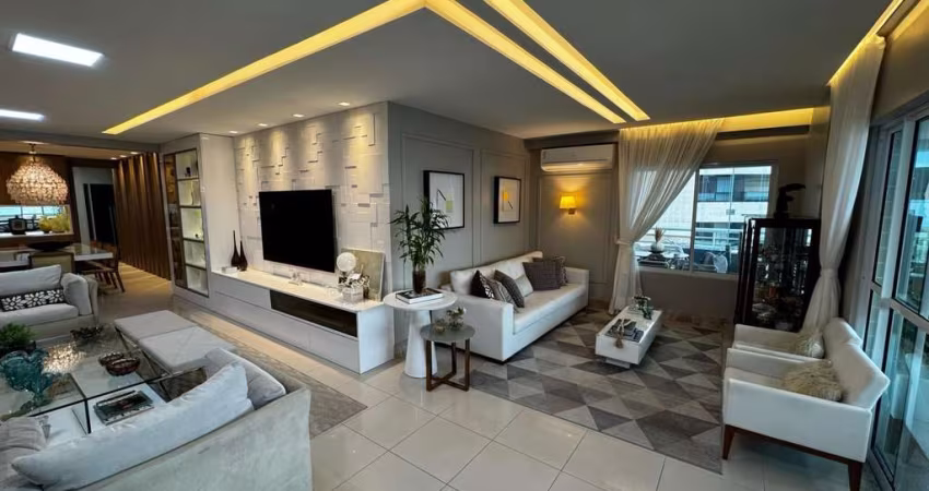'Terrazzo Atlântico: Apartamento de 250m², 3 Suítes e 3 Vagas Soltas!'