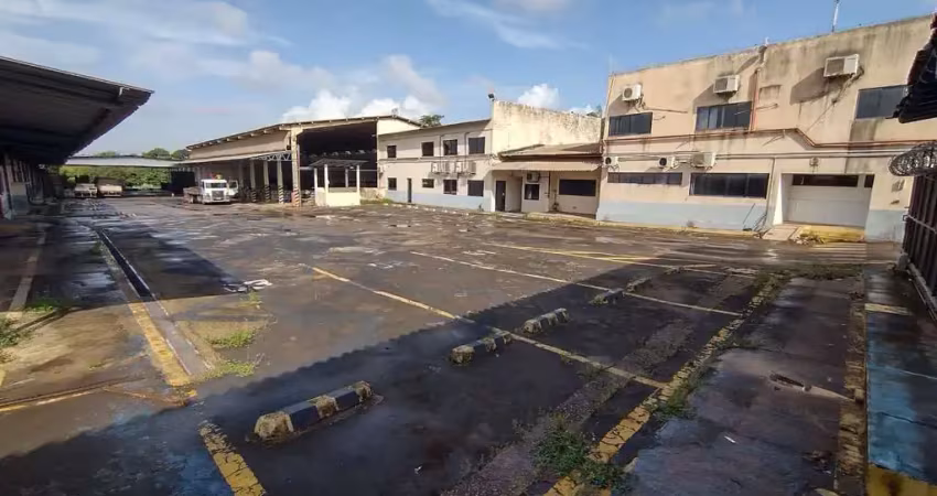 Prédio Comercial e Galpão na BR 135 no Maracanã 10.575 M² Prédio administrativo